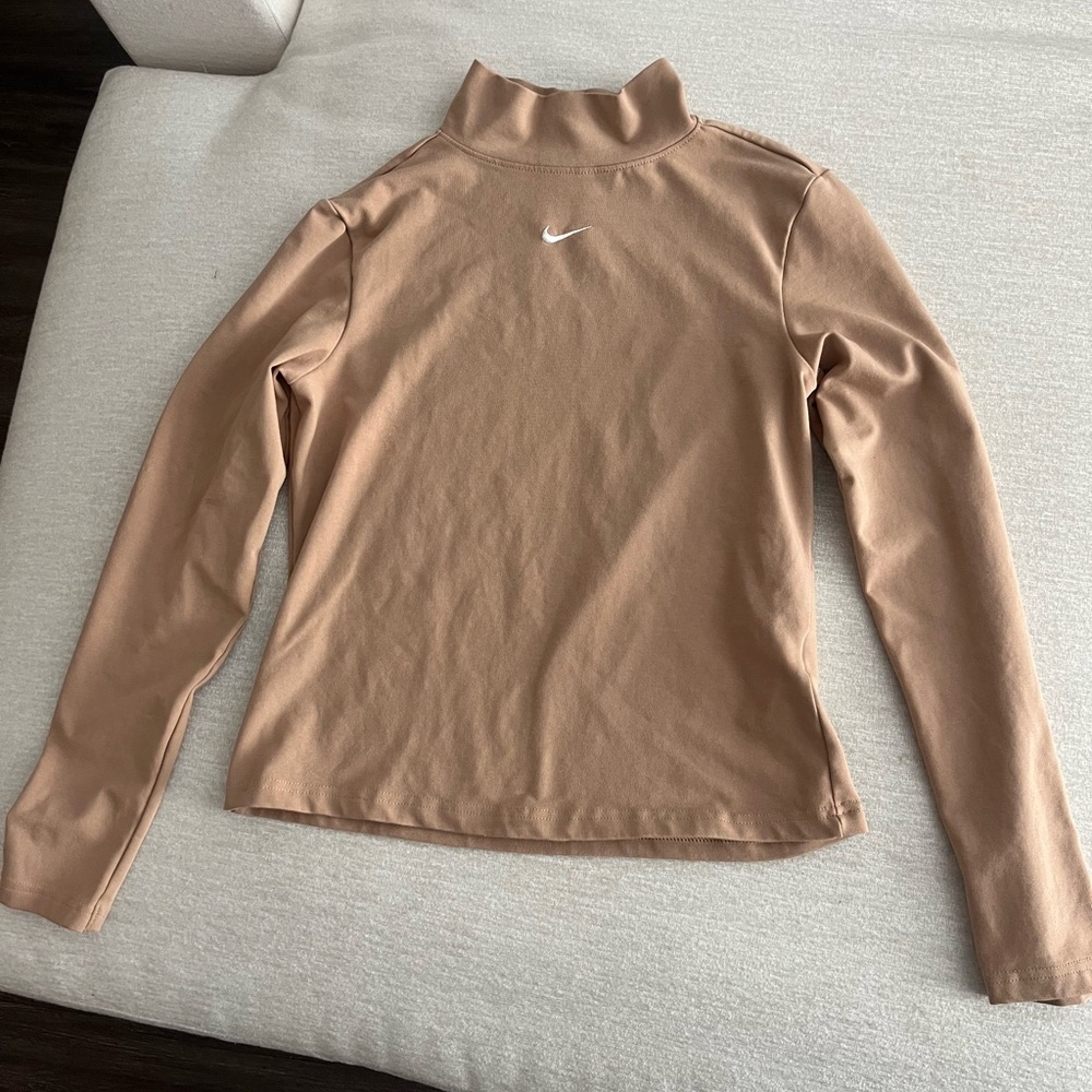 Nike Spandex Top. Size M.